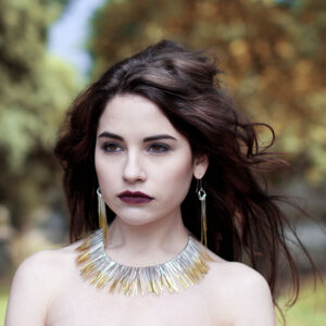 Shimmer Full Collar Necklace In Silver & 24 Carat Gold